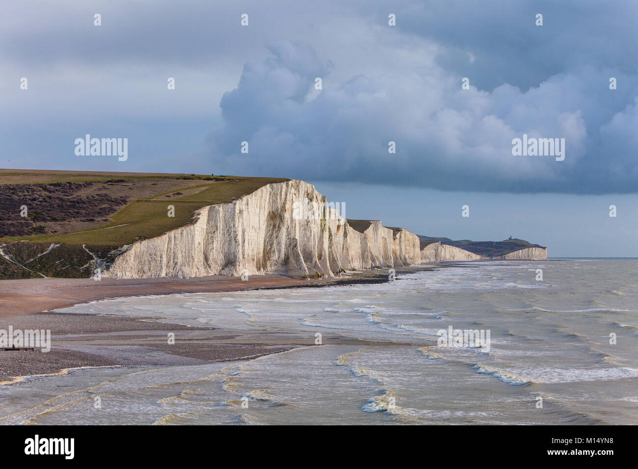 Le sette sorelle chalk cliffs vicino a Seaford, East Sussex, England, Regno Unito Foto Stock