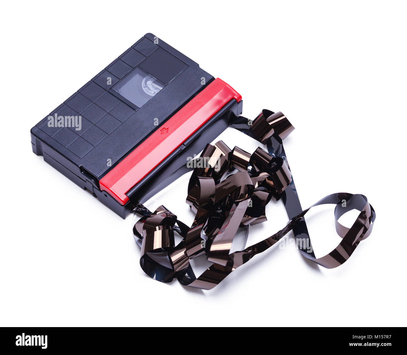 Il nastro per videocassette per la casa Macchina fotografica del film svolto e le rotture isolate su uno sfondo bianco. Foto Stock
