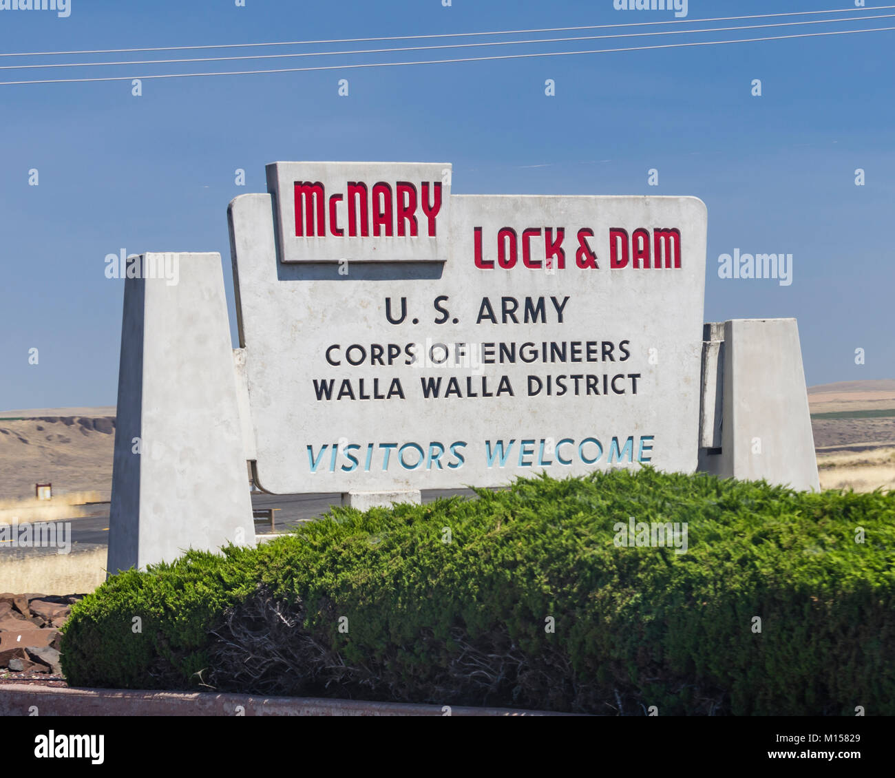 Serratura McNary e diga sul fiume Columbia vicino Umatilla, Oregon Foto Stock