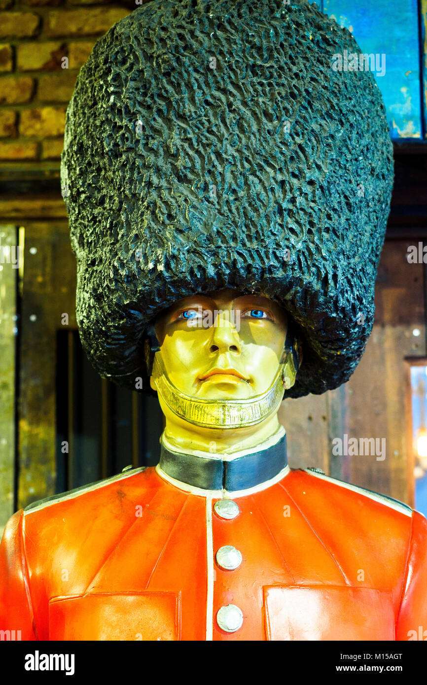 Manichino in testa nel maneggio marquet in Camden Town - Londra, Inghilterra Foto Stock
