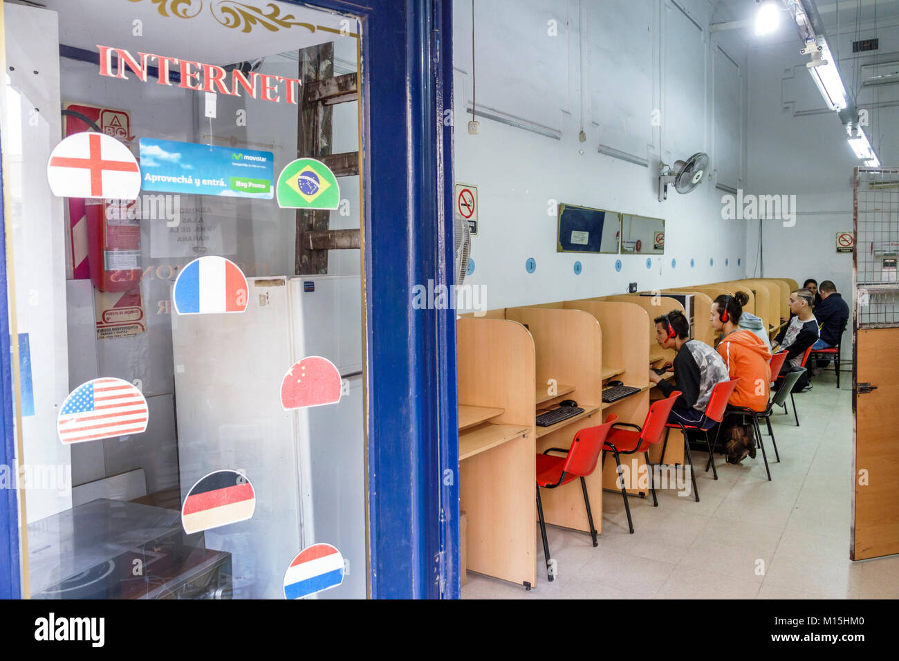 Buenos Aires Argentina, San Telmo, internet cafe, cybercafe, computer, scrivanie, ispanico, ARG171122304 Foto Stock Buenos Aires Argentina, San Telmo, internet cafe, cybercafe, computer, scrivanie, ispanico, ARG171122304 Foto Stock