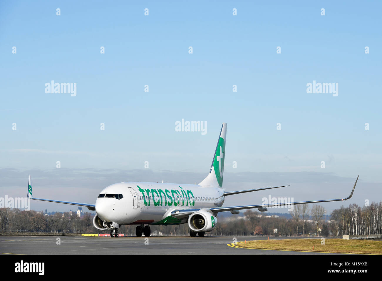 Transavia,Boeing B737-800:,il rotolamento sulla pista,dall'aeroporto di Monaco di Baviera, Germania Foto Stock