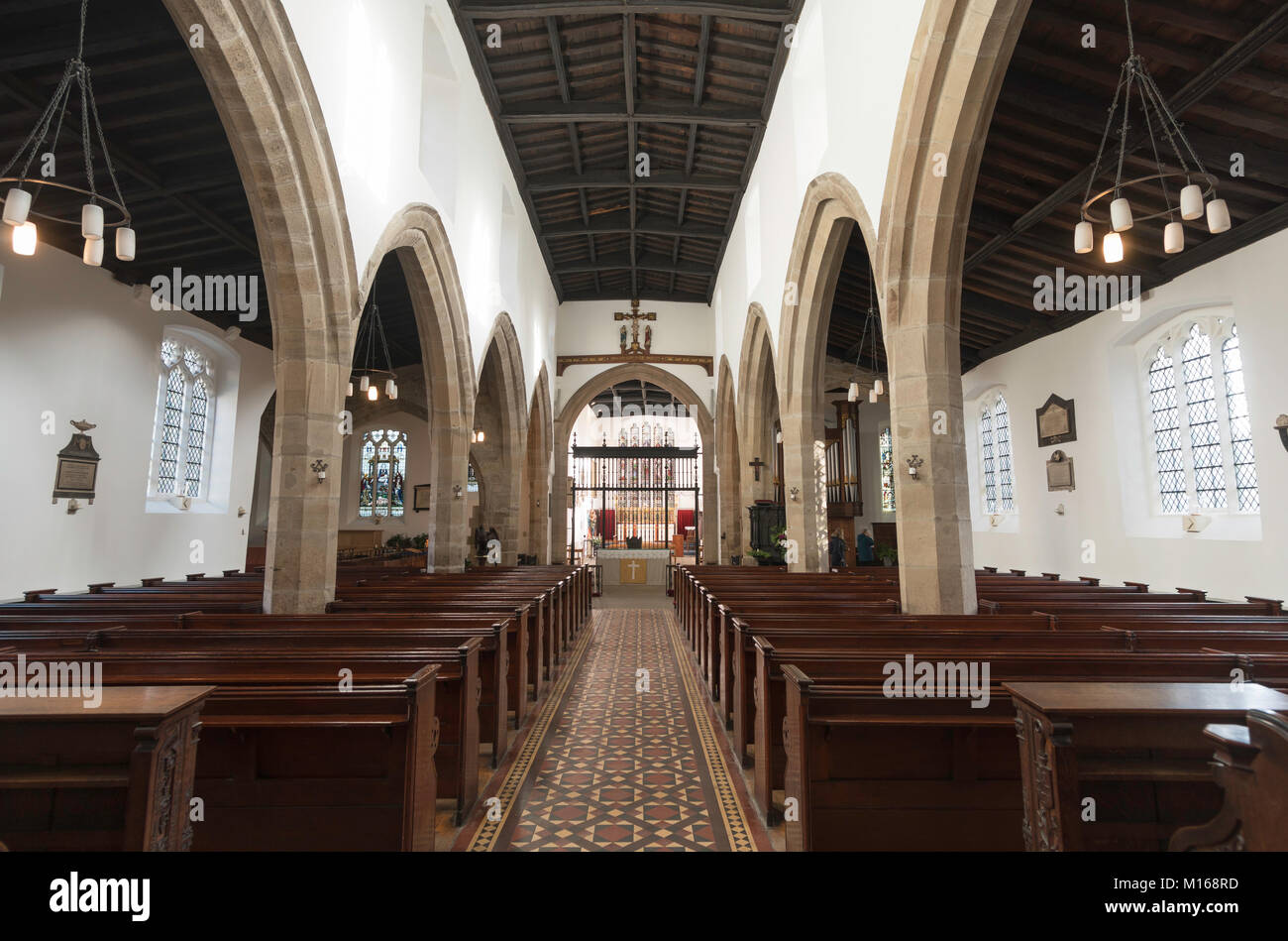 Vista interna della chiesa di San Giovanni Battista, Newcastle upon Tyne, Inghilterra, Foto Stock