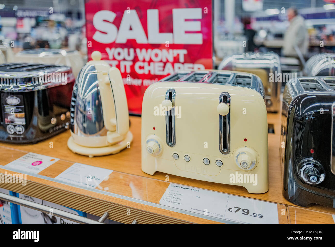 Interior shop mall store currys pc world solihull west Midlands England Regno Unito Foto Stock