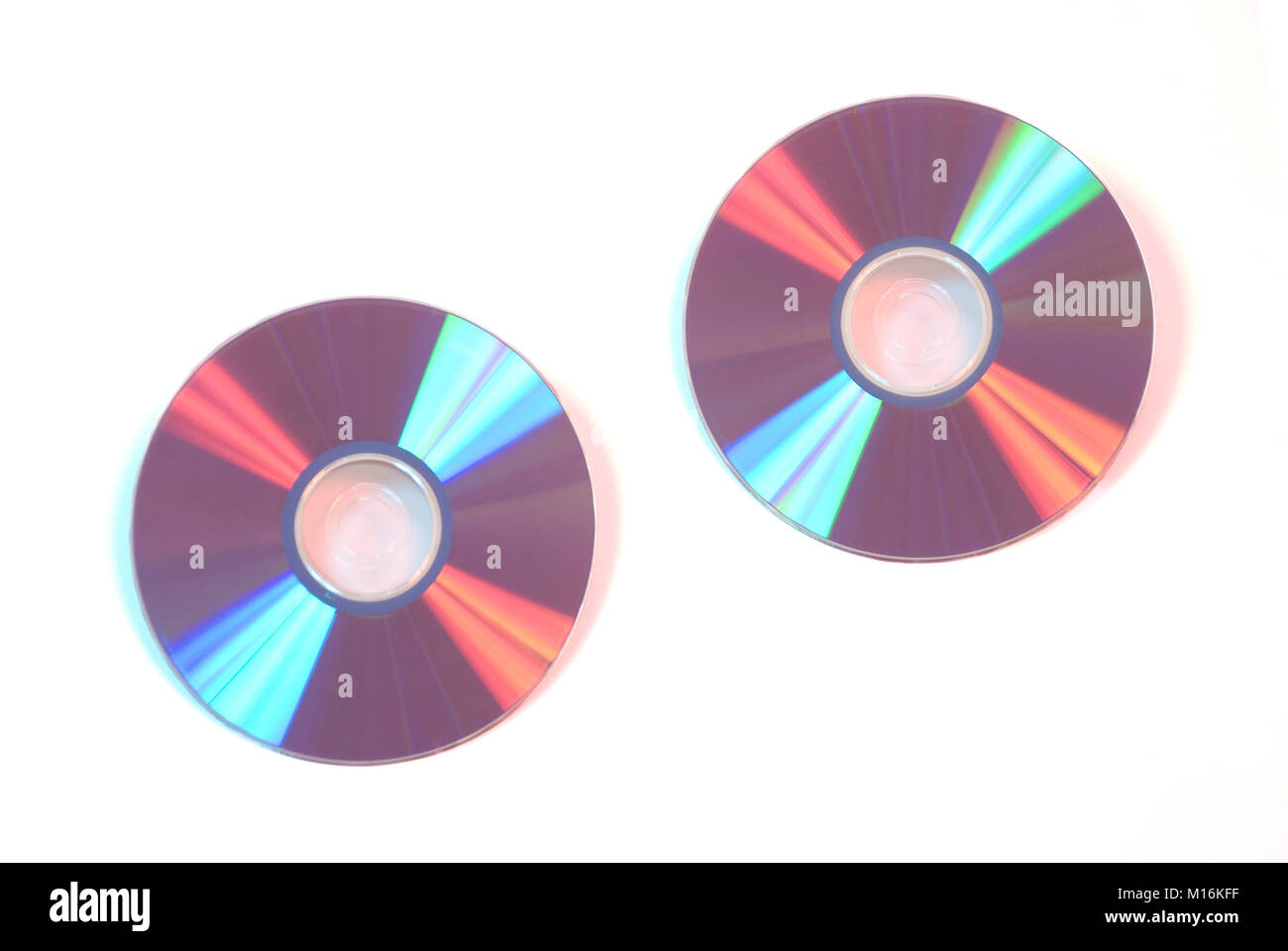Due dischi DVD su sfondo bianco Foto Stock