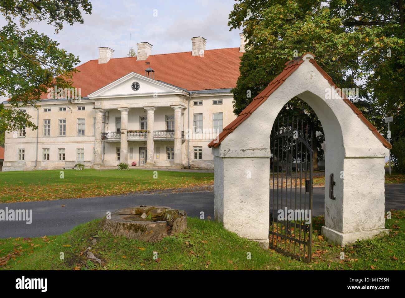 Lihula Manor House e museo, Lihula, Estonia, settembre 2017. Foto Stock