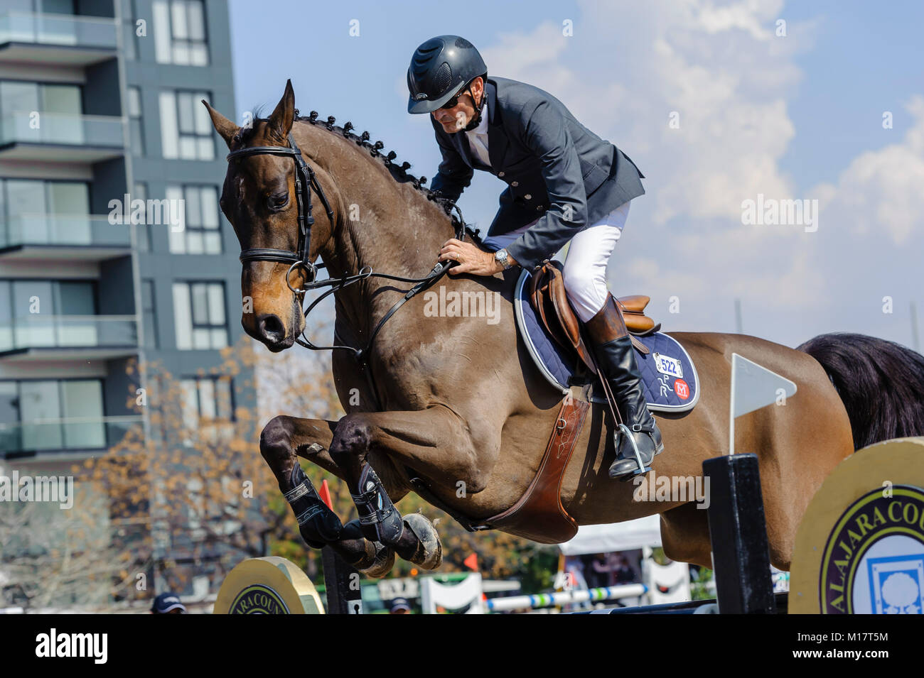 Guadalajara, Jalisco, Messico. Il 27 gennaio, 2018.CSI 4*, Longines World Cup, 4° posto Eric Navet (FRA) Catypso equitazione. Credito: Pietro Lewellyn/Alamy News Foto Stock