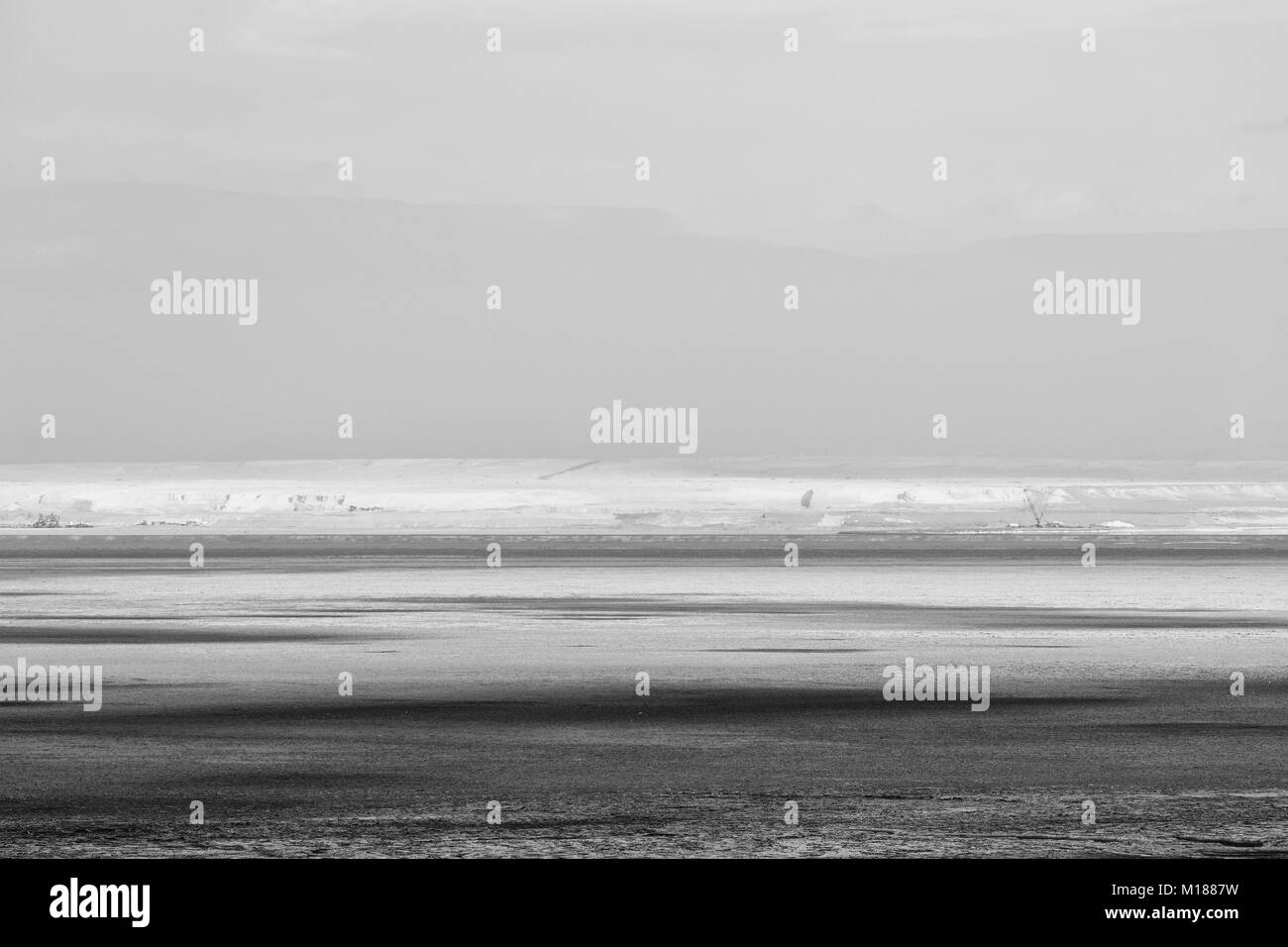 Vista del paesaggio del Mar Morto costa. Mar Morto, Israele. Foto Stock