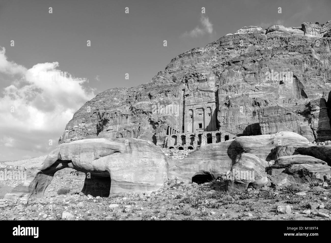 Tomba di URN, tomba di seta e tombe reali, Petra, Giordania (monocromatico) Foto Stock