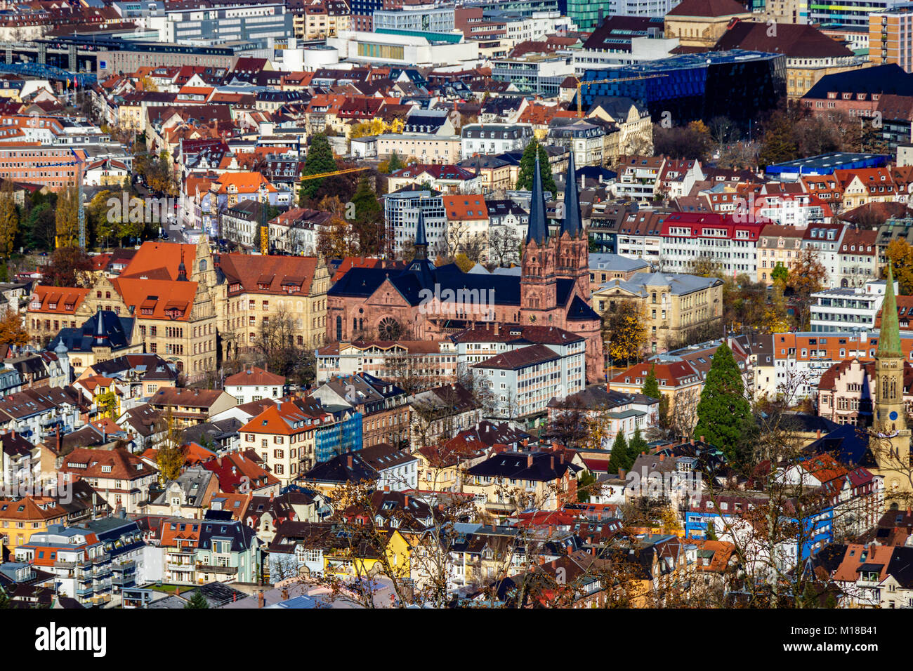 Freiburg Uni Bibliothek und Johanneskirche Foto Stock