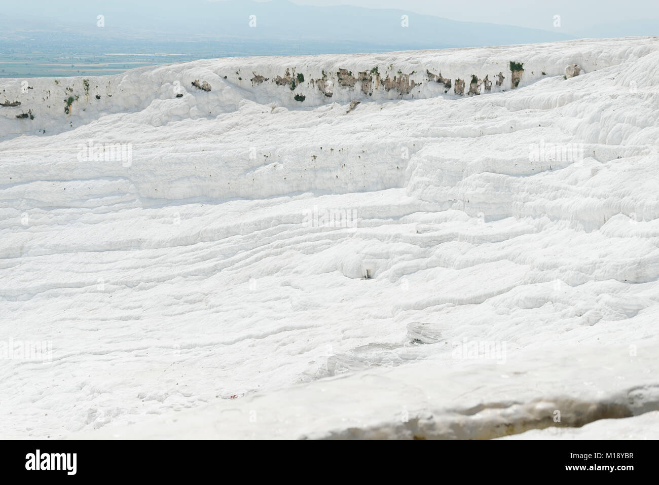 Travertini bianco texture come il cotone a Pamukkale Denizli in Turchia. Foto Stock