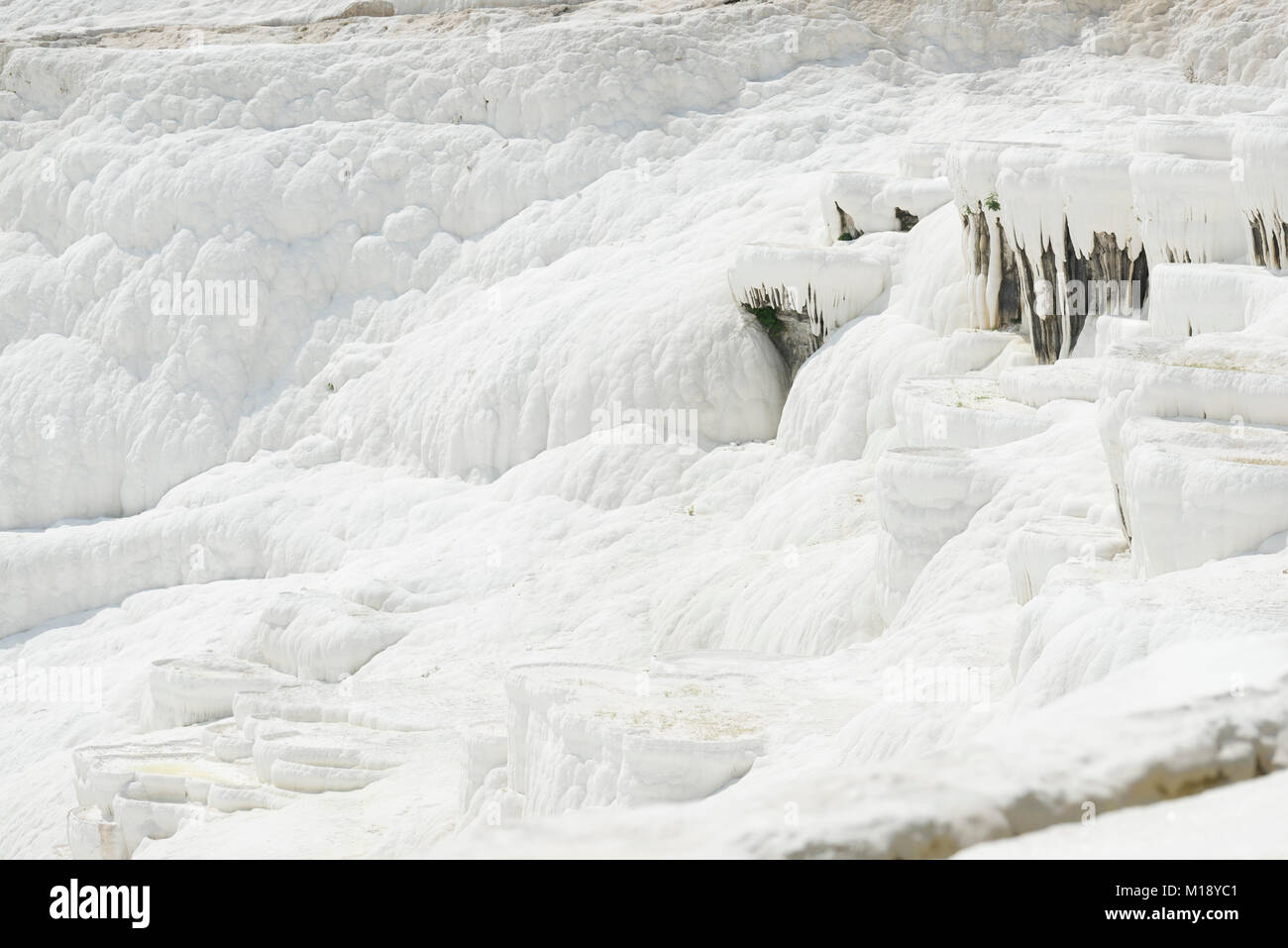 Travertini bianco texture come il cotone a Pamukkale Denizli in Turchia. Foto Stock