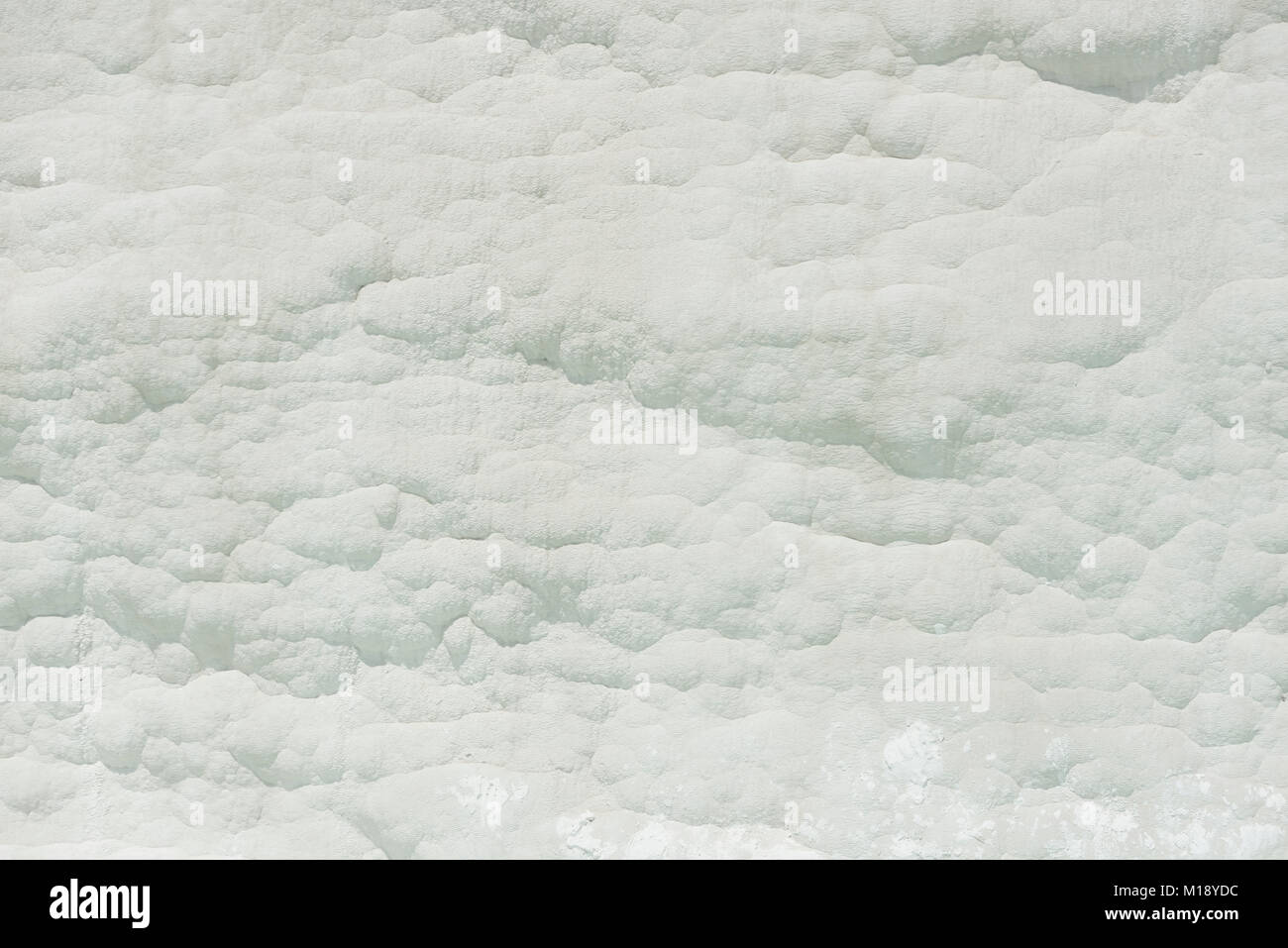 Travertini bianco texture come il cotone a Pamukkale Denizli in Turchia. Foto Stock