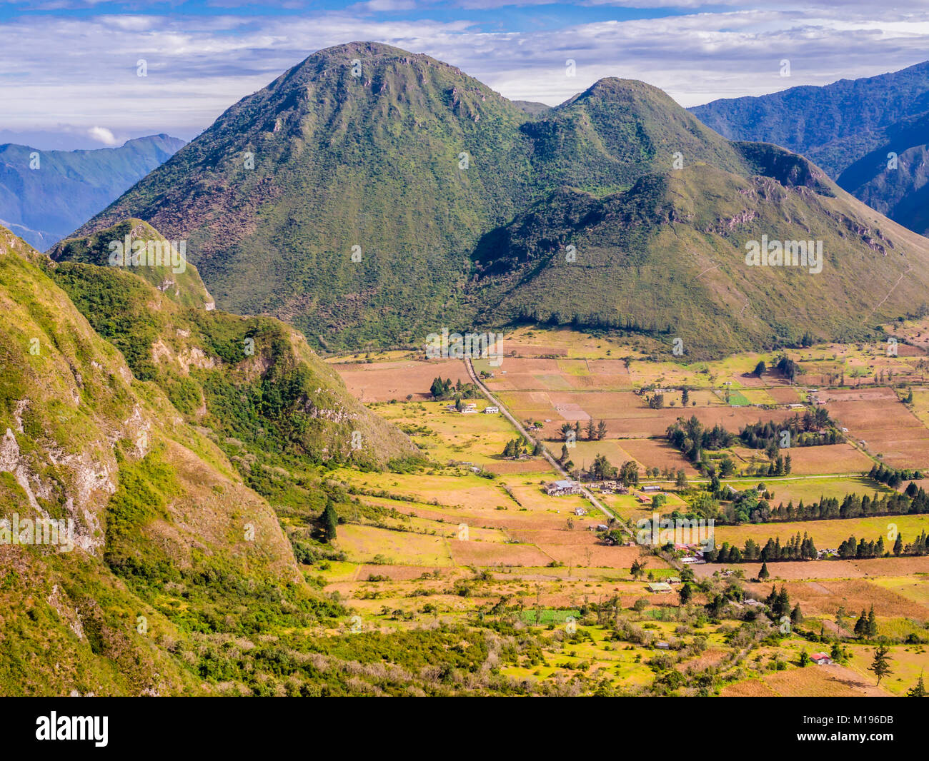 Splendida vista del vulcano Pululahua, uno dei più grandi crateri abitati nel mondo, Ecuador Foto Stock