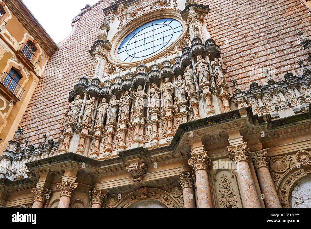 Dettaglio la basilica della facciata, Abbazia di Montserrat, Catalogna, Spagna Foto Stock