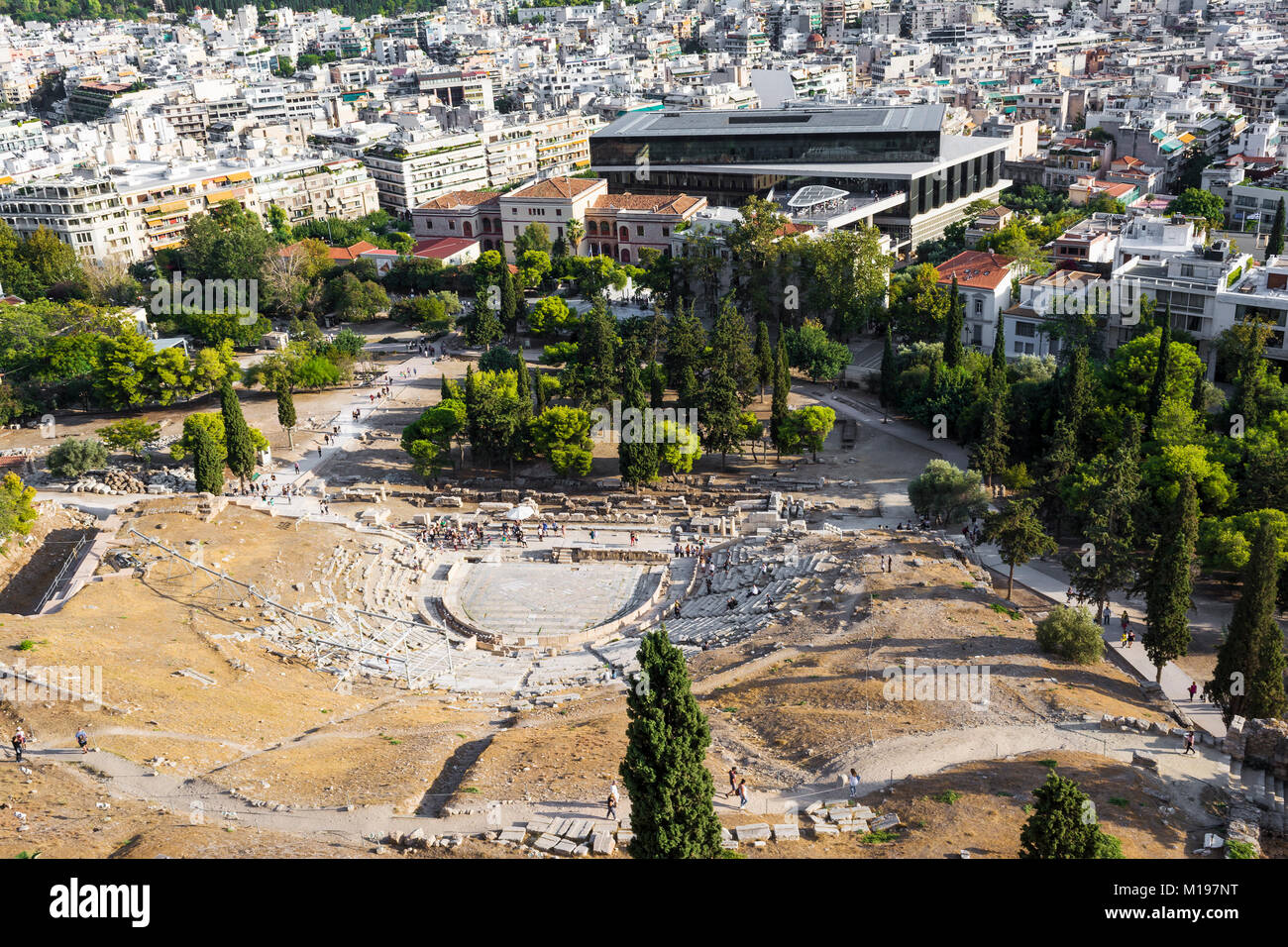 Il Teatro di Dioniso. Le grandi tragedie greche di Sofocle ed Euripide furono eseguite qui. Foto Stock
