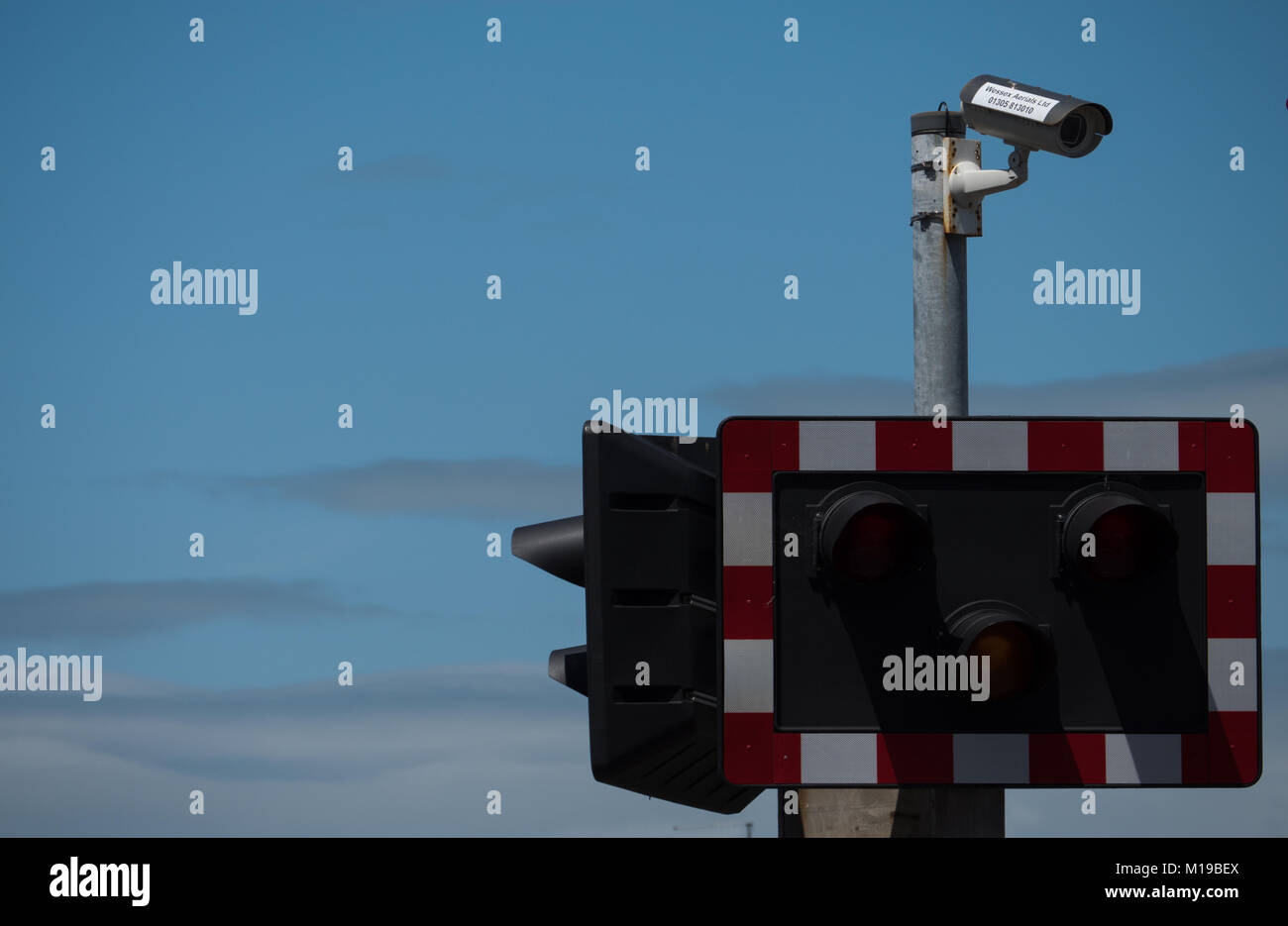 Luci di avvertimento e telecamera TVCC a Weymouth città ponte Foto Stock