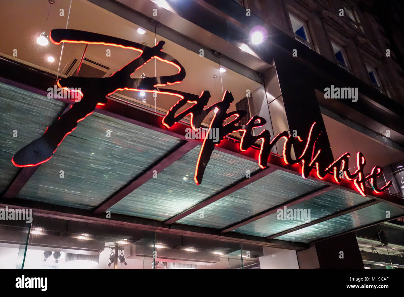 Paperchase store su Tottenham Court Road, Londra, Regno Unito Foto Stock