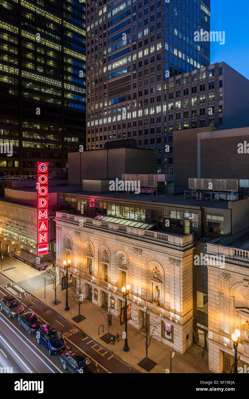 Crepuscolo esterno del Goodman Theatre di Chicago Loop Foto Stock