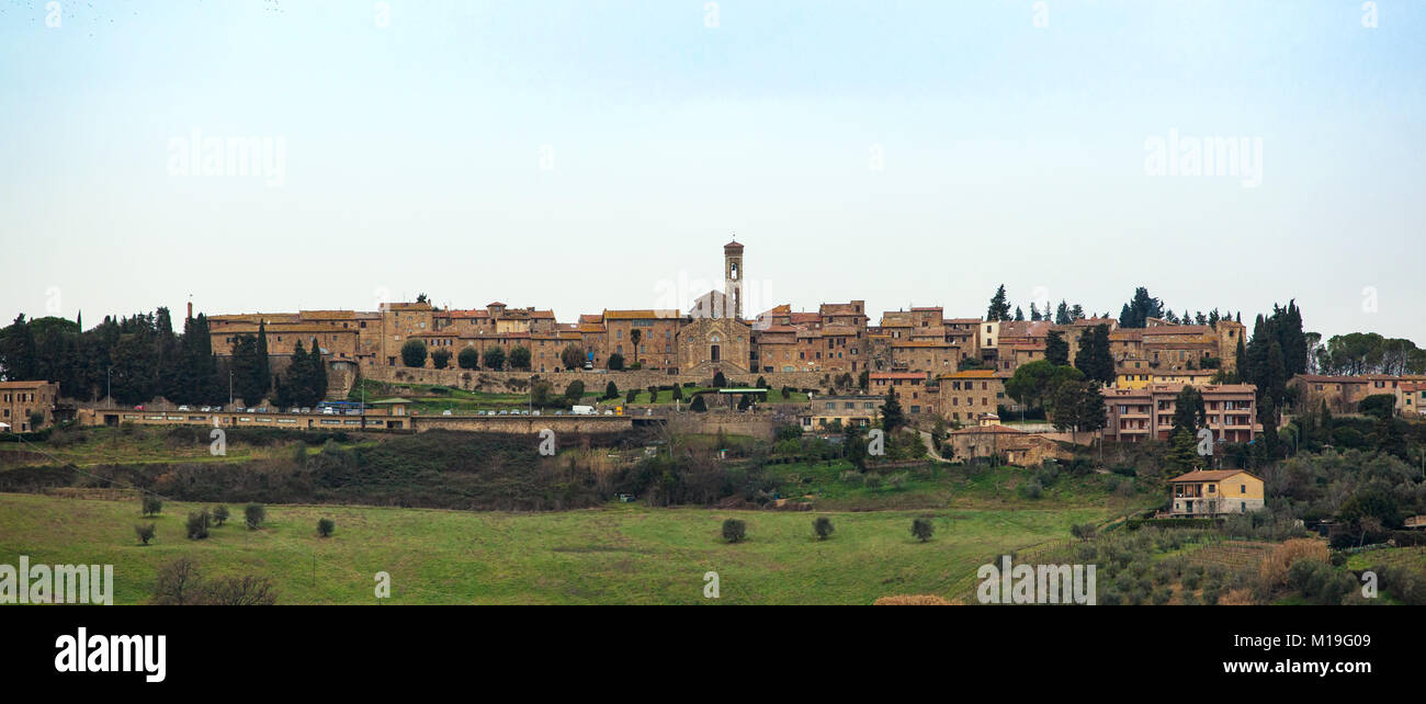 Paesaggio toscano con gli antichi edifici di Barberino Val D'Elsa, cittadina della regione Toscana in Italia. Foto Stock