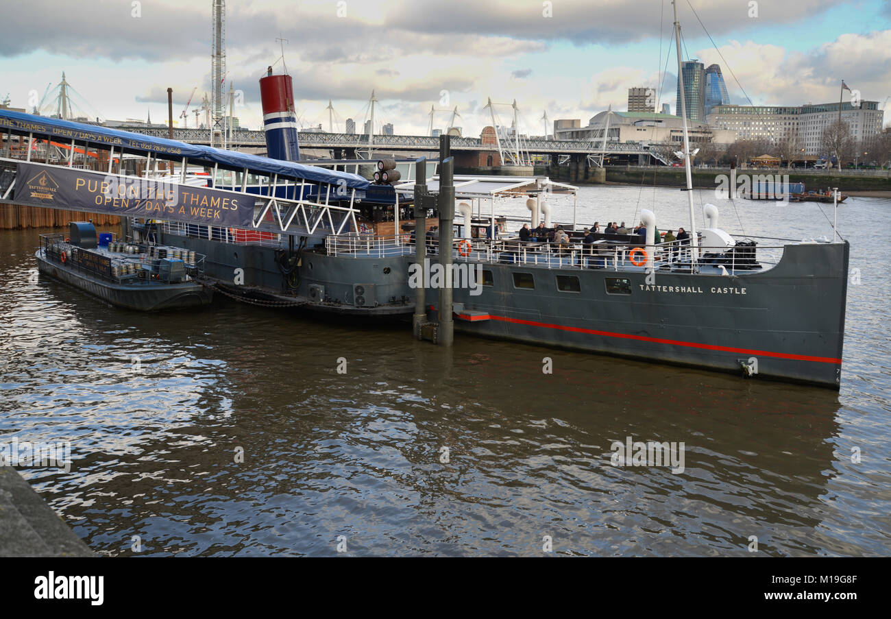 Ex Humber ferry Il Pub sul Tamigi, PS Tattershall Castle, Londra Foto Stock