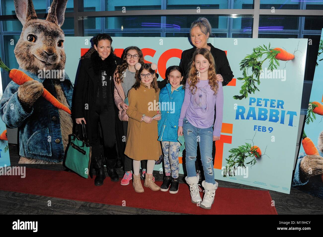 New York, Stati Uniti d'America. Il 28 gennaio, 2018. L'attrice Caroline Rhea assiste influencer screening di 'Peter Coniglio' al Regal Cinemas - Battery Park on gennaio 28, 2018 a New York City. Credito: Ron Adar/Alamy Live News Foto Stock