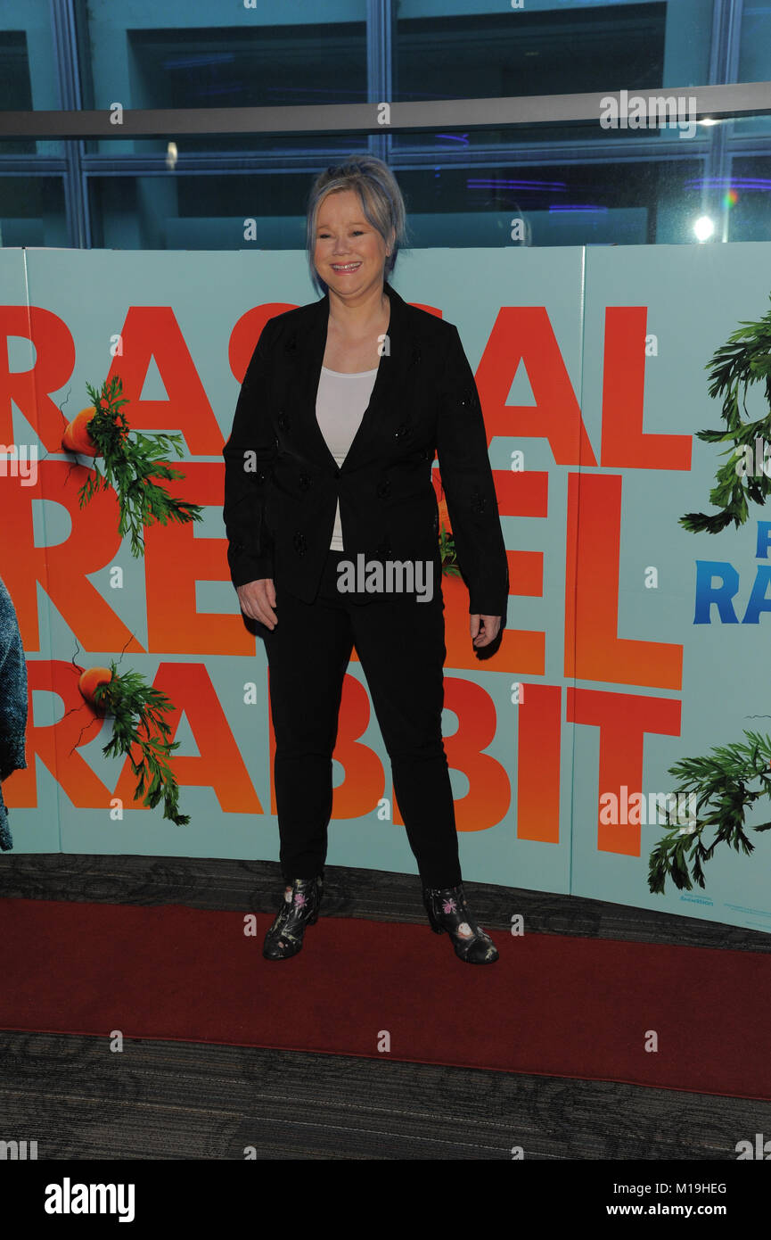New York, Stati Uniti d'America. Il 28 gennaio, 2018. L'attrice Caroline Rhea assiste influencer screening di 'Peter Coniglio' al Regal Cinemas - Battery Park on gennaio 28, 2018 a New York City. Credito: Ron Adar/Alamy Live News Foto Stock