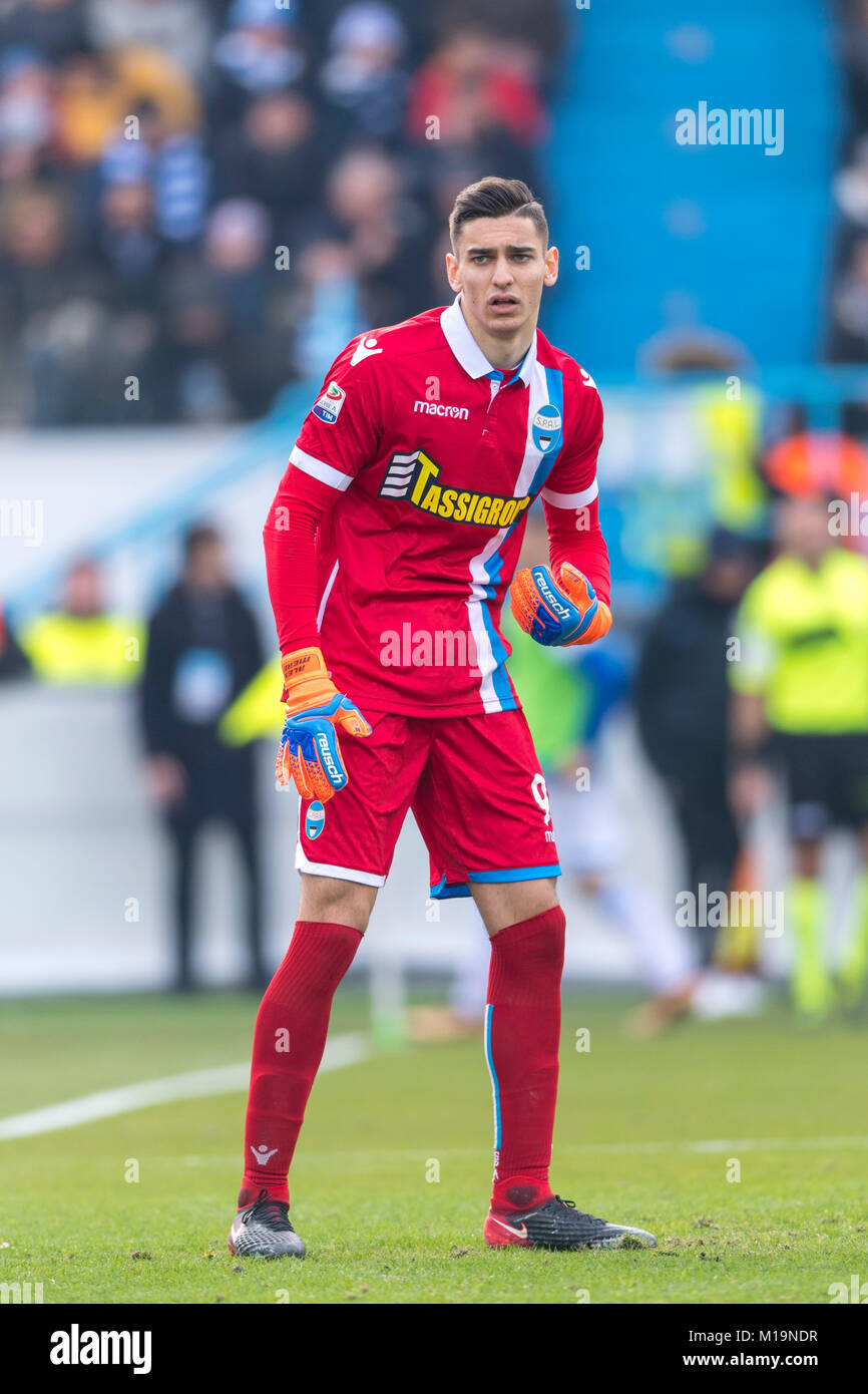 Alex Meret di Spal durante l'italiano 'Serie A' match tra Spal 1-1 Inter FC allo Stadio Paolo Mazza su gennaio 28, 2018 a Ferrara, Italia. Credito: Maurizio Borsari/AFLO/Alamy Live News Foto Stock
