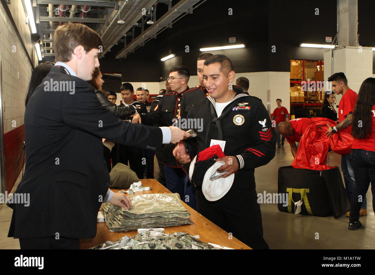 Saluto a servizio a Levi's Stadium di Santa Clara, California, il 9 novembre 12 durante la San Francisco 49ers vs. New York Giants gioco Foto Stock