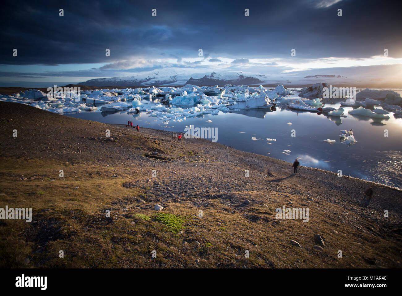 Laguna glaciale nel sud est dell'Islanda, una popolare destinazione turistica sulla ring road Foto Stock