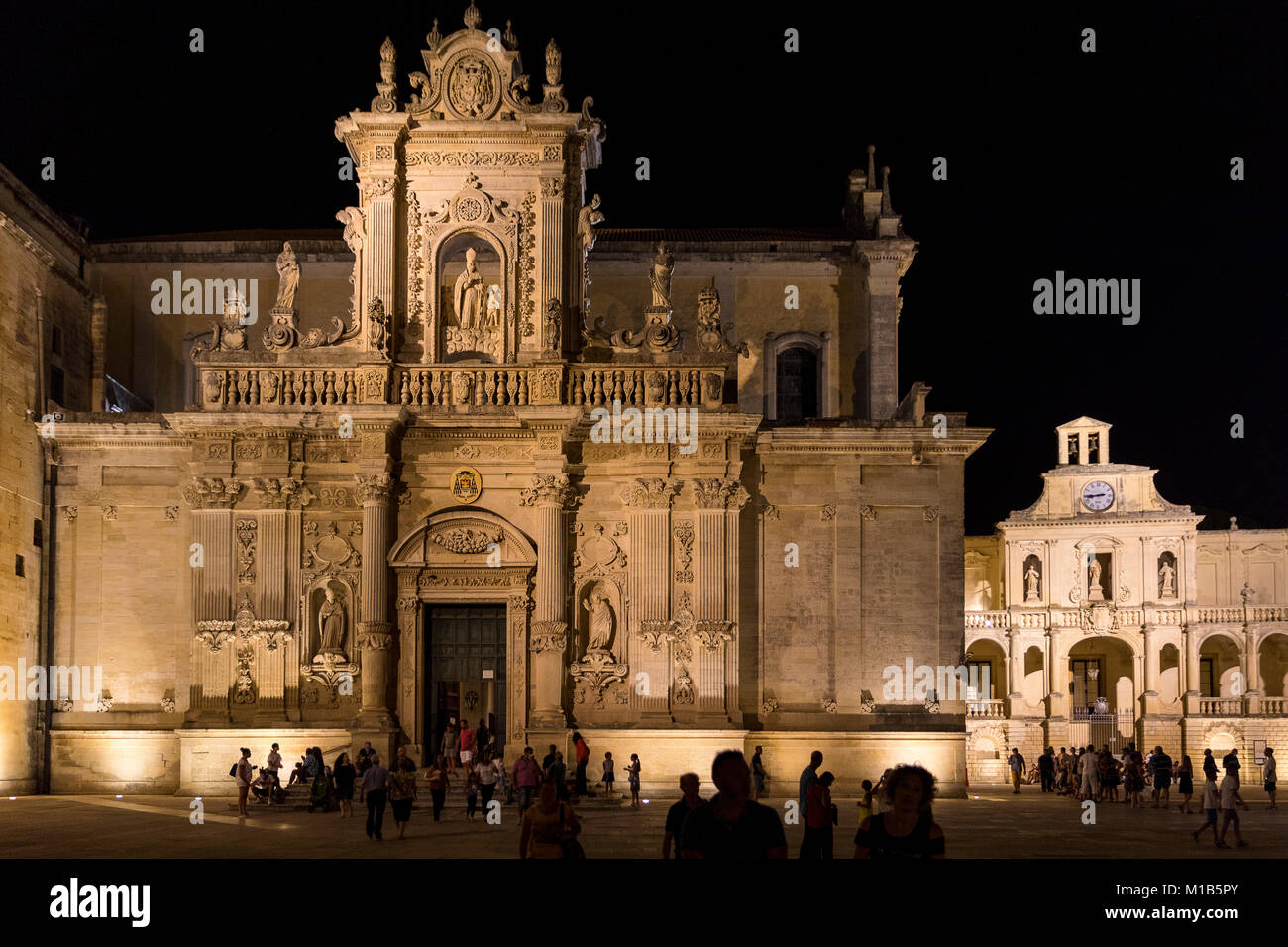 Lecce Cattedrale di notte. Lecce, Italia Foto Stock