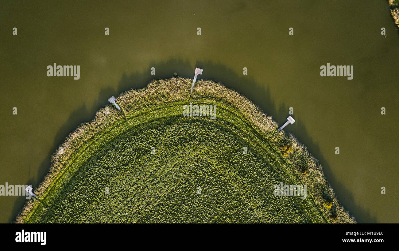 Droneshot di un lago Foto Stock