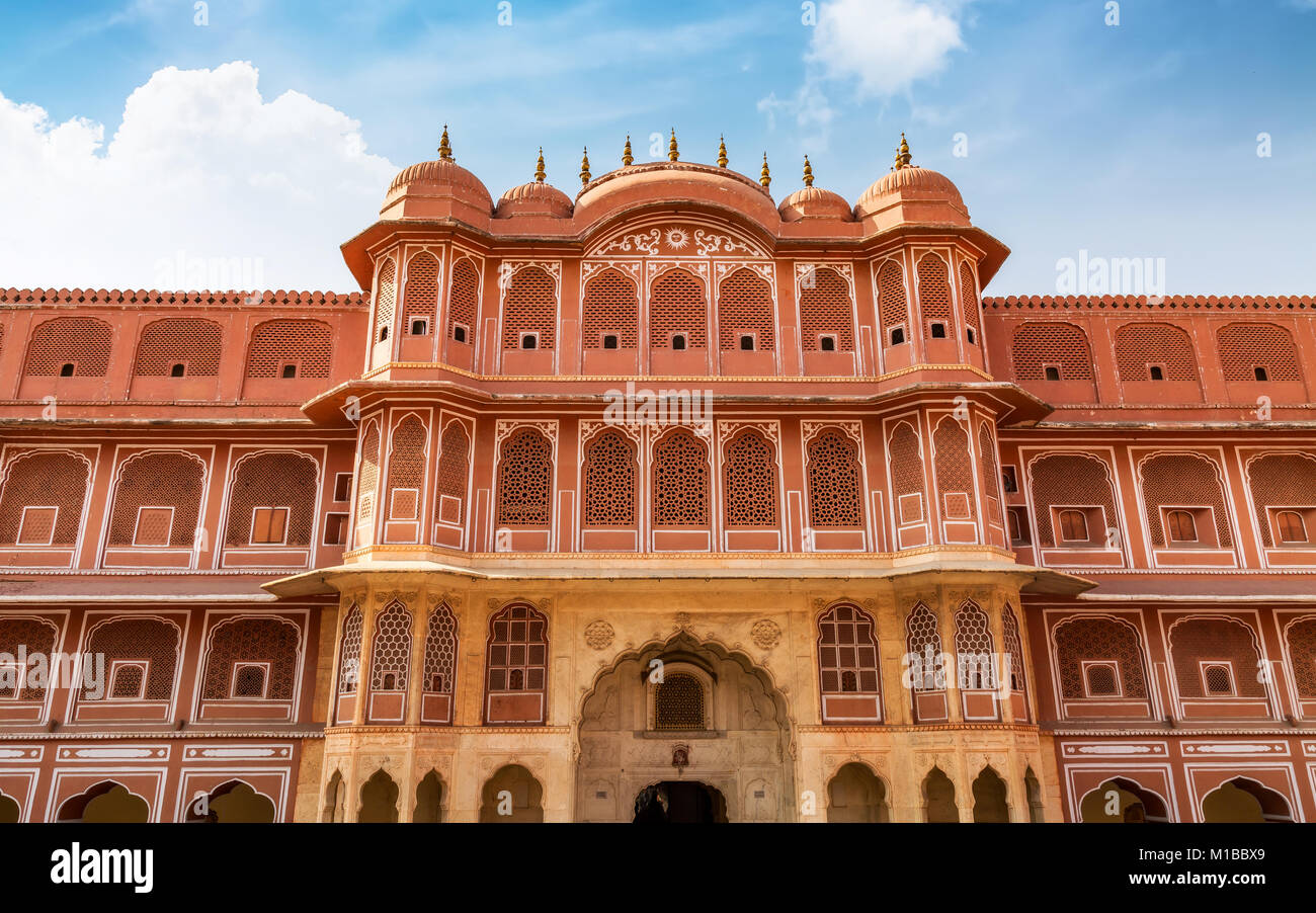 City Palace Jaipur Rajasthan - uno storico palazzo reale complesso che include il Chandra Mahal e Mubarak Mahal palazzi e altri edifici. Foto Stock