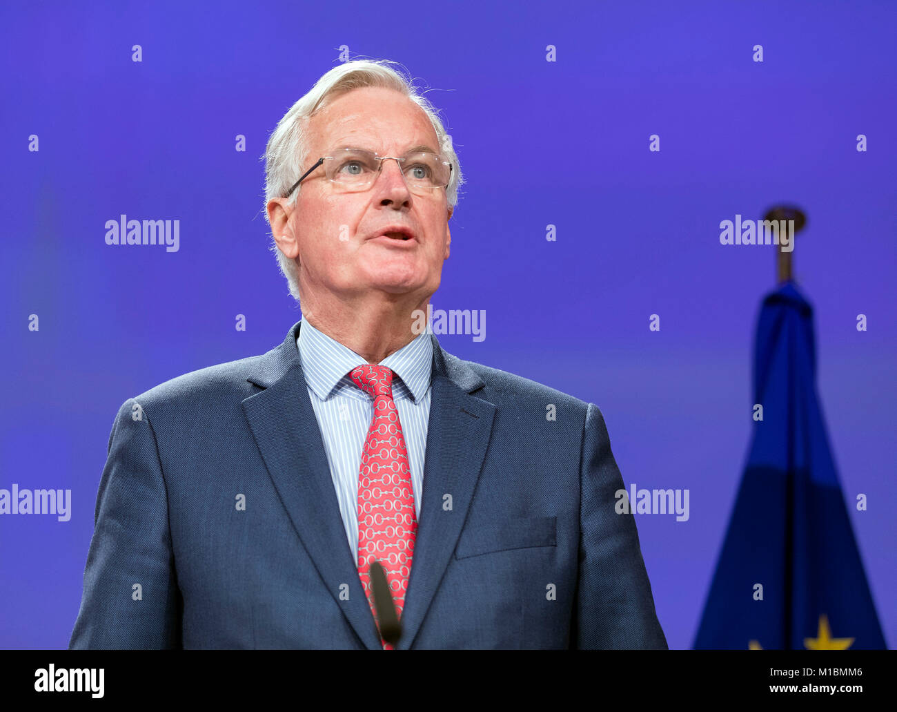 Il Belgio, Bruxelles, su 2017/11/10: David Davis, segretario di Stato per la chiusura dell'Unione europea e di Michel Barnier, commissario europeo in carica o Foto Stock