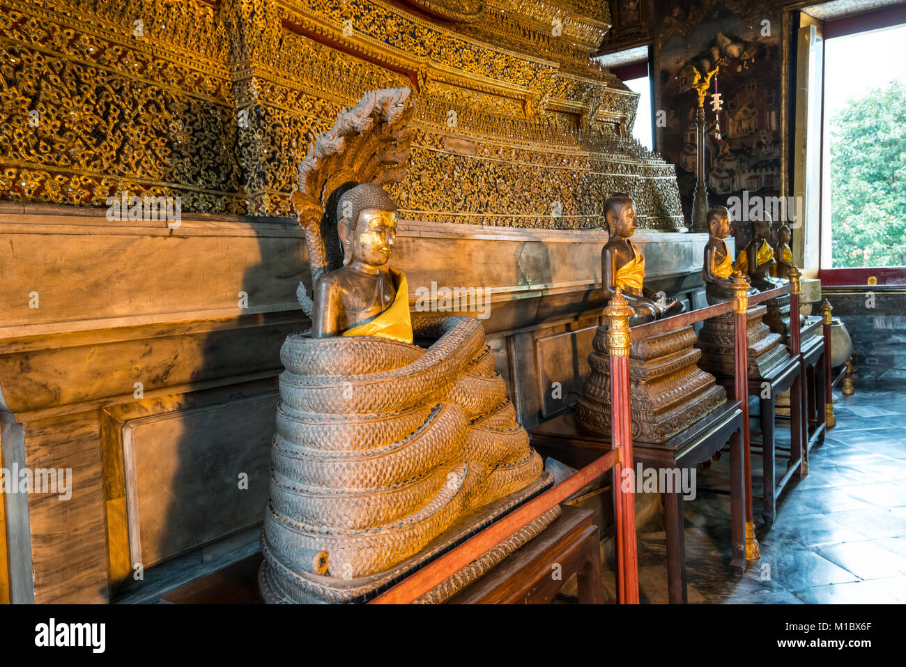 Wat Suthat tempio a Bangkok Foto Stock
