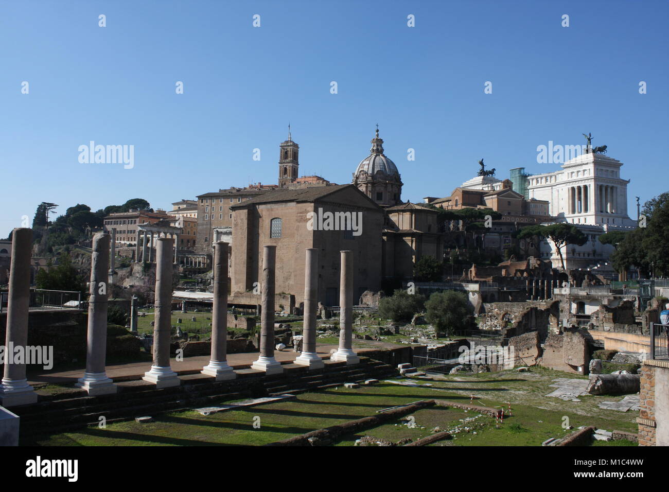 Uno dei più famosi punti di riferimento nel mondo - Foro Romano a Roma, Italia. Foto Stock