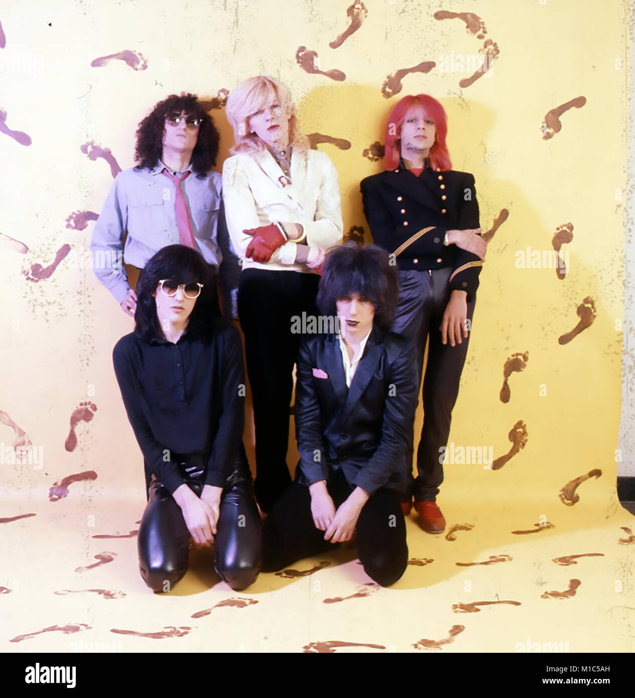 In Giappone il gruppo inglese circa 1980 con David Sylvian in alto al centro Foto Stock