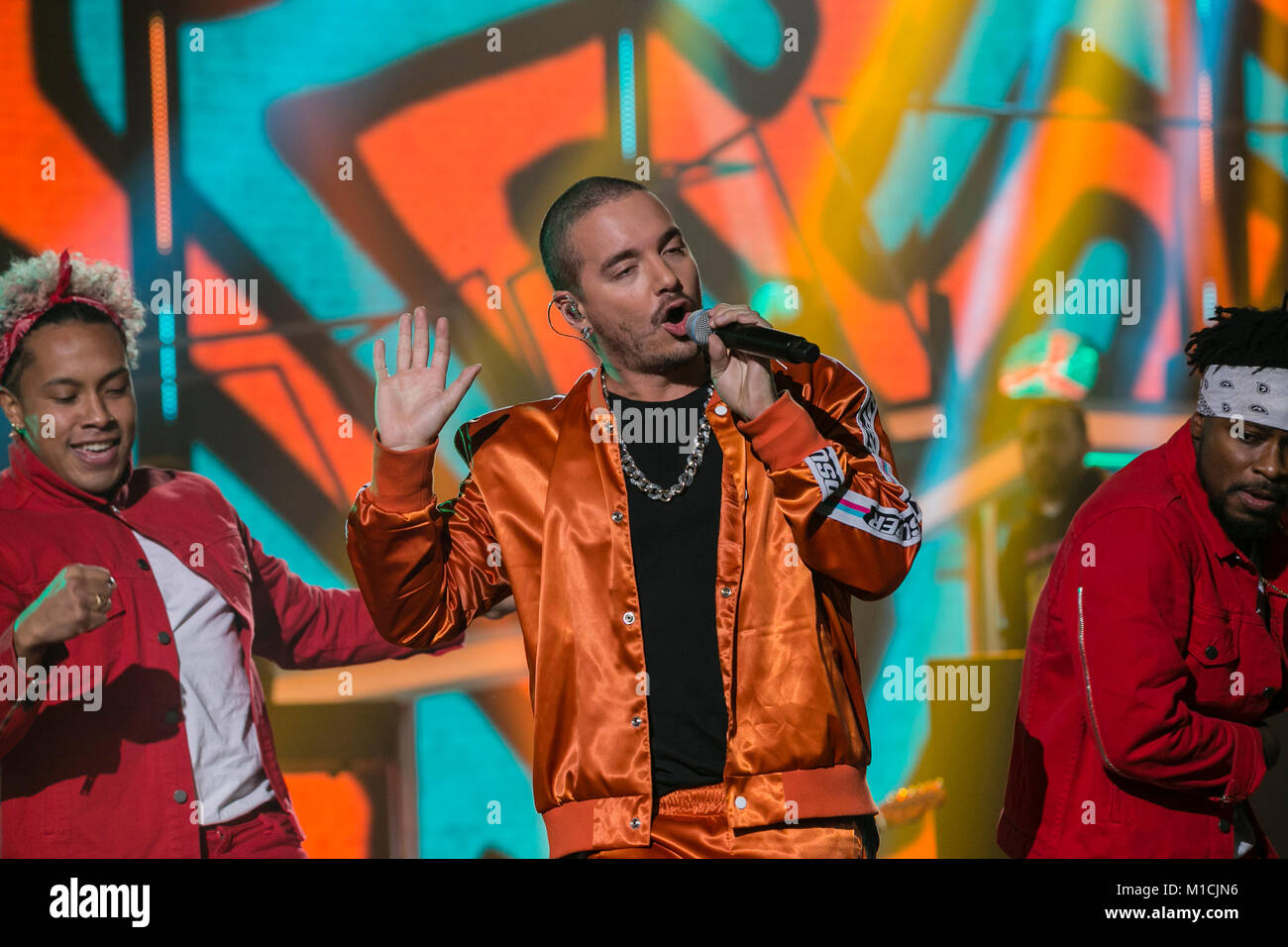 Barcellona, Spagna. 29 gen, 2018. Il cantante J-Balvin durante il programma televisivo Operación Triunfo in occasione dell'elezione dei cantanti spagnolo per rappresentare la Spagna in Eurovisione Lisboa 2018 a Barcellona il 29 gennaio 2018. Credito: Gtres Información más Comuniación on line, S.L./Alamy Live News Foto Stock