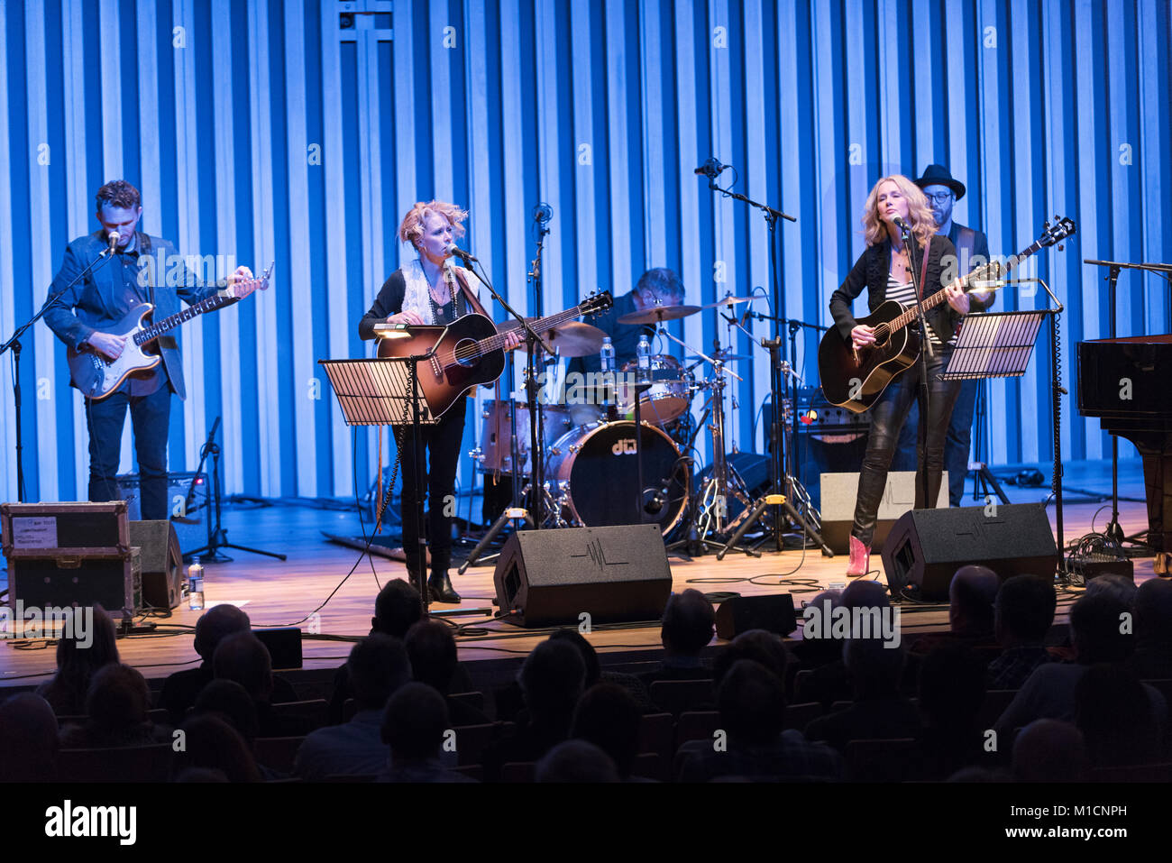 Manchester, Regno Unito. 29 gen, 2018. Shelby Lynne e Allison Moorer in concerto a Stoller Hall di Manchester, UK. 29 gen, 2018. Credito: John Bentley/Alamy Live News Foto Stock