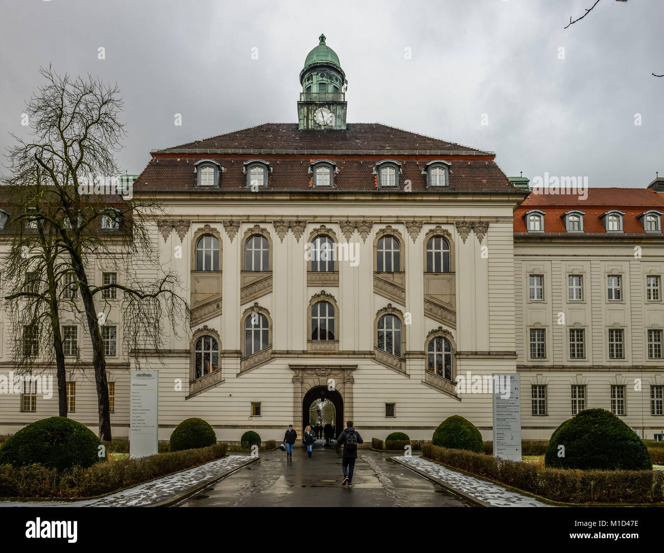 Charité Campus Virchow, German Heart Center, Agosto cittadini Park, Wedding, Mitte di Berlino, Germania, Charite Campus Virchow, Deutsches Herzzentrum, ago Foto Stock