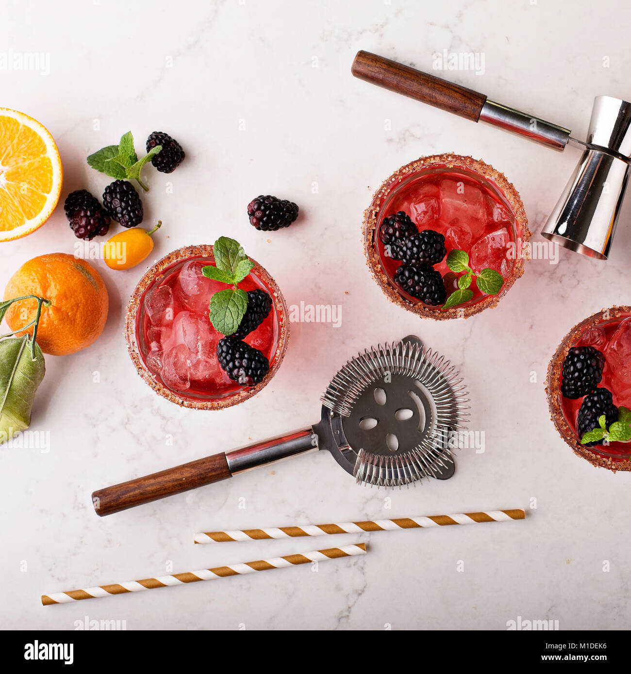 Blackberry citrus margaritas Foto Stock