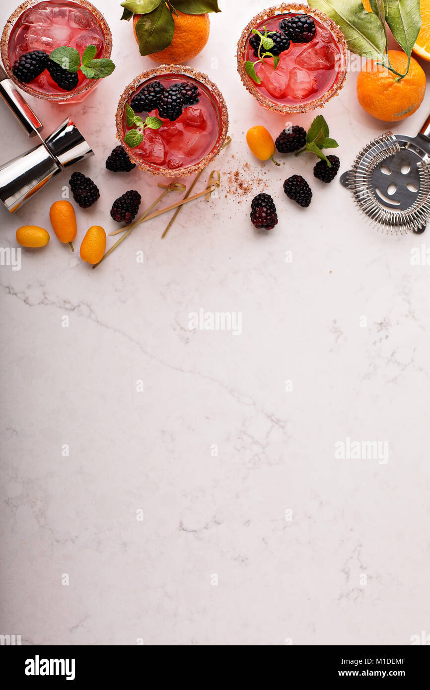 Blackberry citrus margaritas Foto Stock