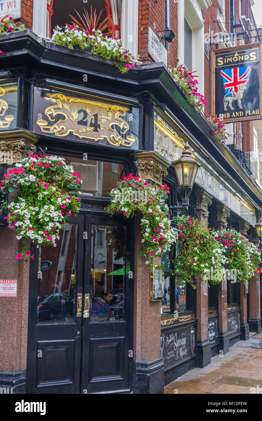 Agnello e bandiera public house, Westminster, London, England Regno Unito, REGNO UNITO Foto Stock