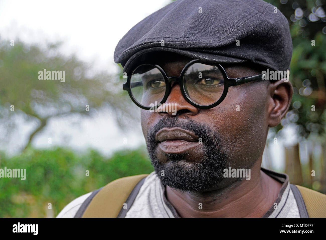 Ritratto di Robert, un animale di grandi dimensioni veterinario Nsheyi village a Kitwe, Uganda. Foto Stock