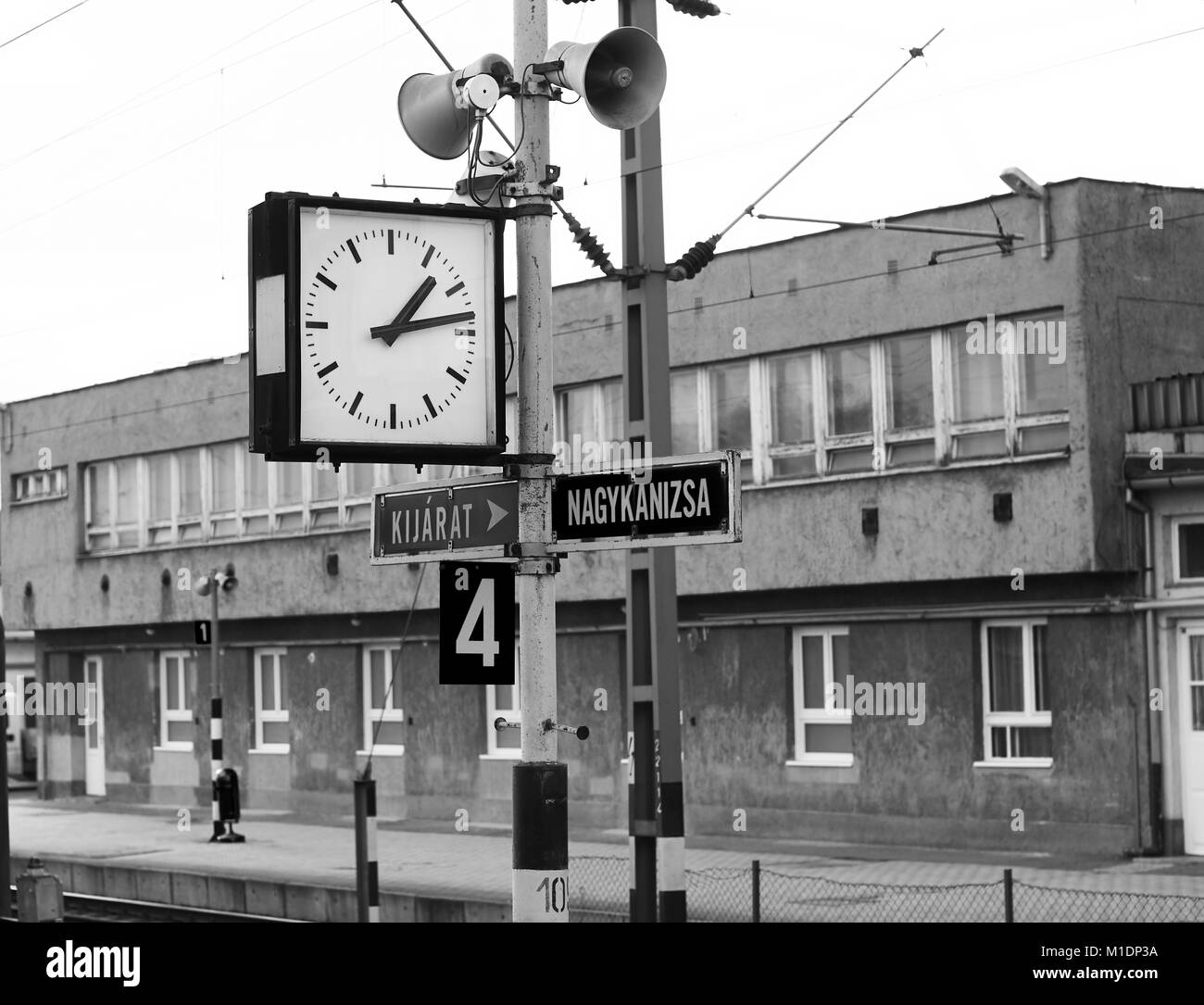 Vista la piattaforma della stazione nagykanizsa in Zala county Ungheria Foto Stock