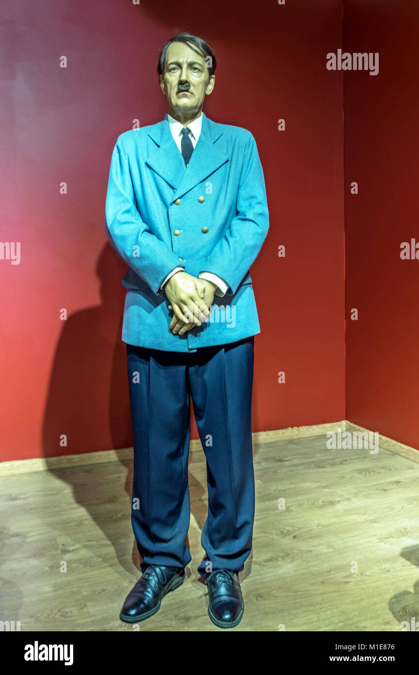 Statua di cera del dittatore nazista Adolf Hitler a Cracovia Wax Museum - Cracow Polonia. Foto Stock