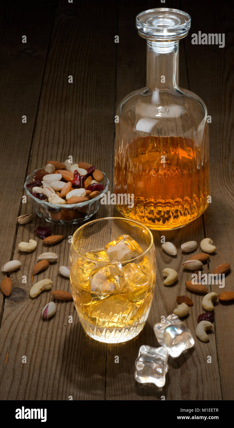 Whiskey bottiglia e vetro Foto Stock