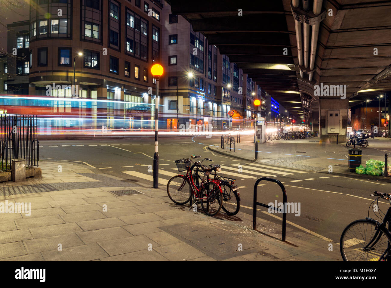 Hammersmith di notte Foto Stock