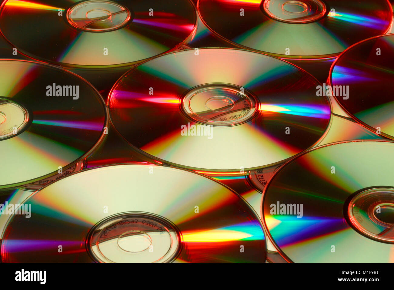 Colorati effetti di rifrazione su DVD Foto Stock