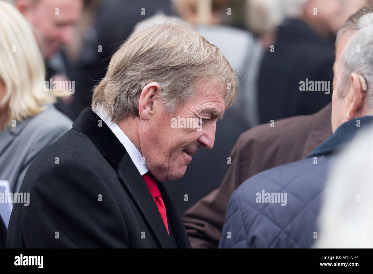 Warrington, Liverpool, Regno Unito. 30 gen, 2018. Ex giocatore di Liverpool kenny Dalglish assiste al funerale di ex Liverpool FC portiere Tommy Lawrence, a St Elphin la chiesa parrocchiale, la chiesa di St, Warrington. Credito: ken biggs/Alamy Live News Foto Stock